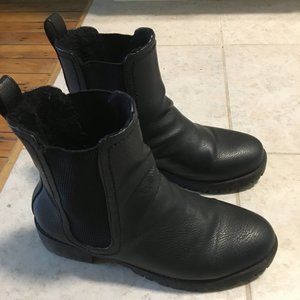 H&M Black Size 37 (7) Chelsea Boot